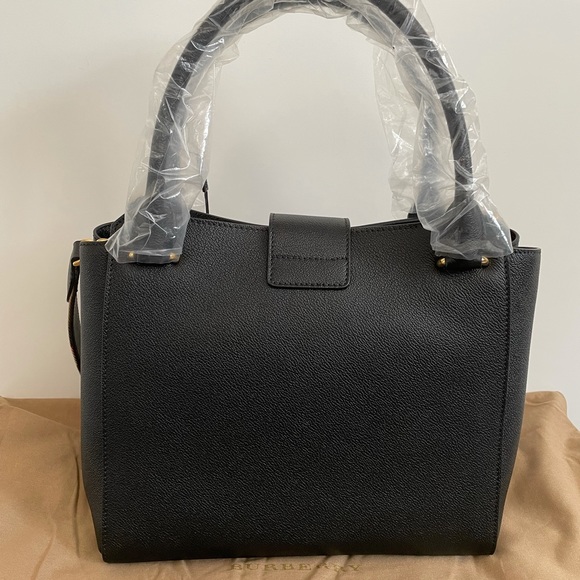 BURBERRY Grain Calfskin Medium Buckle Tote Black - Picture 9 of 14